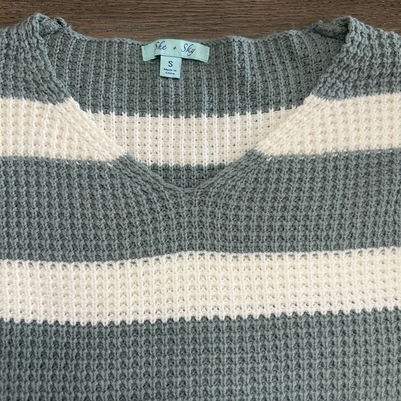 She + Sky chunky knit blue and white striped oversized sweater size Small - Picture 4 of 10